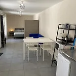 شقة La Maison D'antonin 2 *