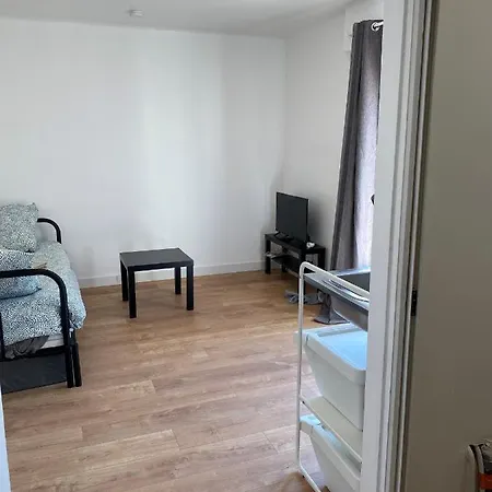 아파트 La Maison D'antonin 2