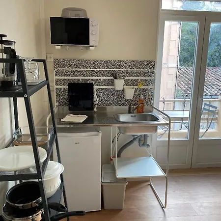 아파트 La Maison D'antonin 2