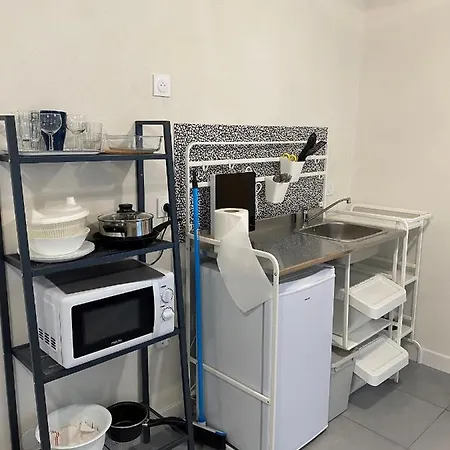 La Maison D'antonin 2 아파트 님