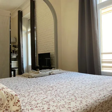 La Maison D'antonin 2 Nimes