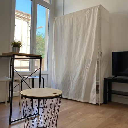 La Maison D'antonin 2 아파트 님