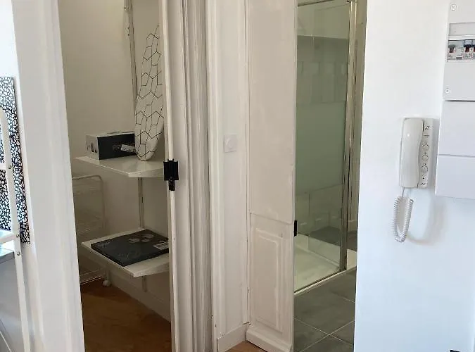 شقة La Maison D'antonin 2 *