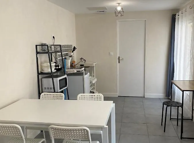 La Maison D'antonin 2 アパート ニーム