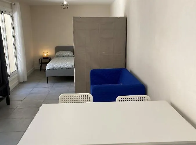 La Maison D'antonin 2 * Nîmes