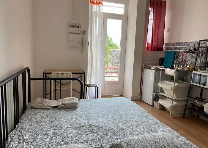 La Maison D'antonin 2 شقة