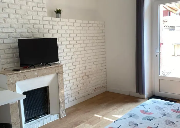 La Maison D'antonin 2 アパート *