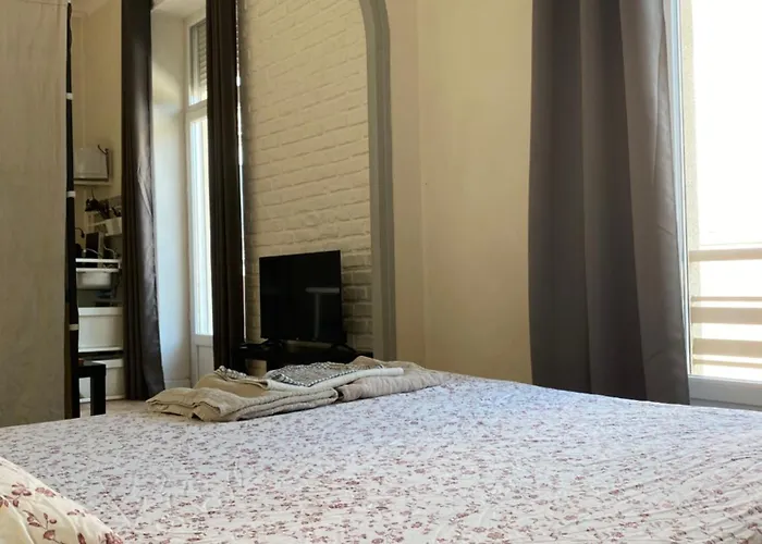 La Maison D'antonin 2 ニーム