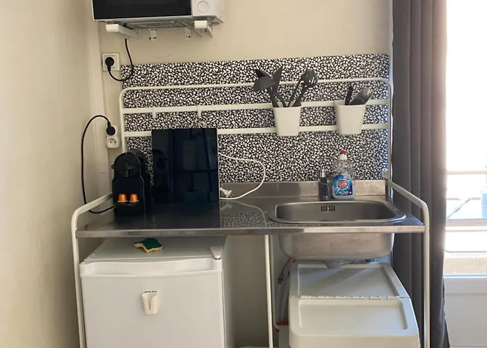 La Maison D'antonin 2 アパート